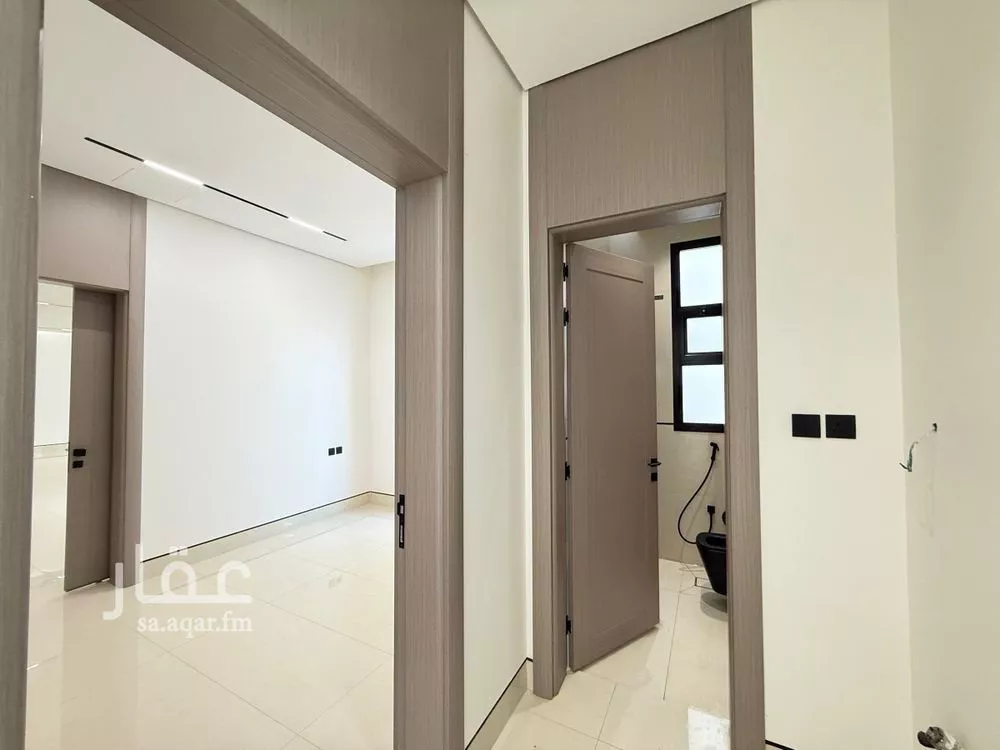 5 bedroom villa in Al Mahdiyyah 13