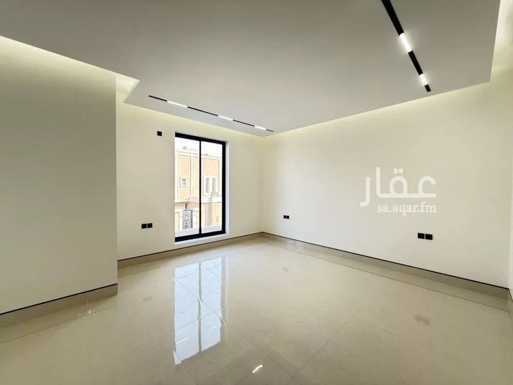 5 bedroom villa in Al Mahdiyyah 17