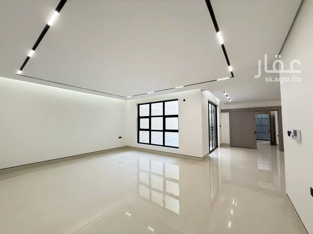 5 bedroom villa in Al Mahdiyyah 18