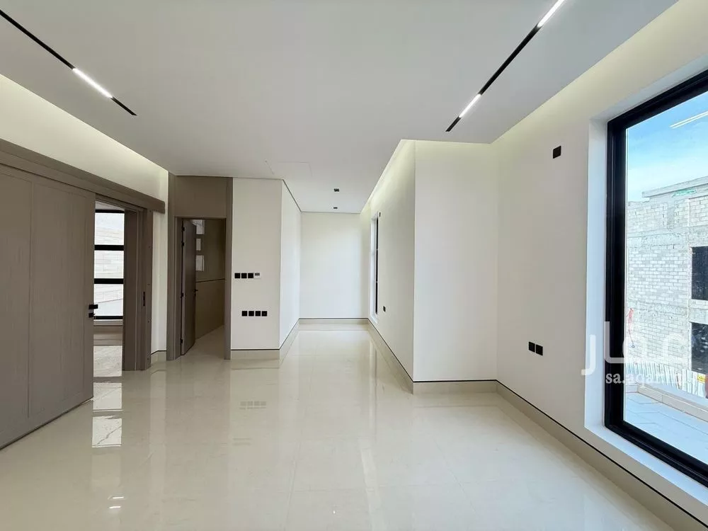 5 bedroom villa in Al Mahdiyyah 27