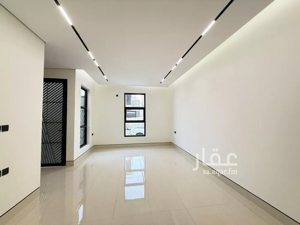 5 bedroom villa in Al Mahdiyyah 6