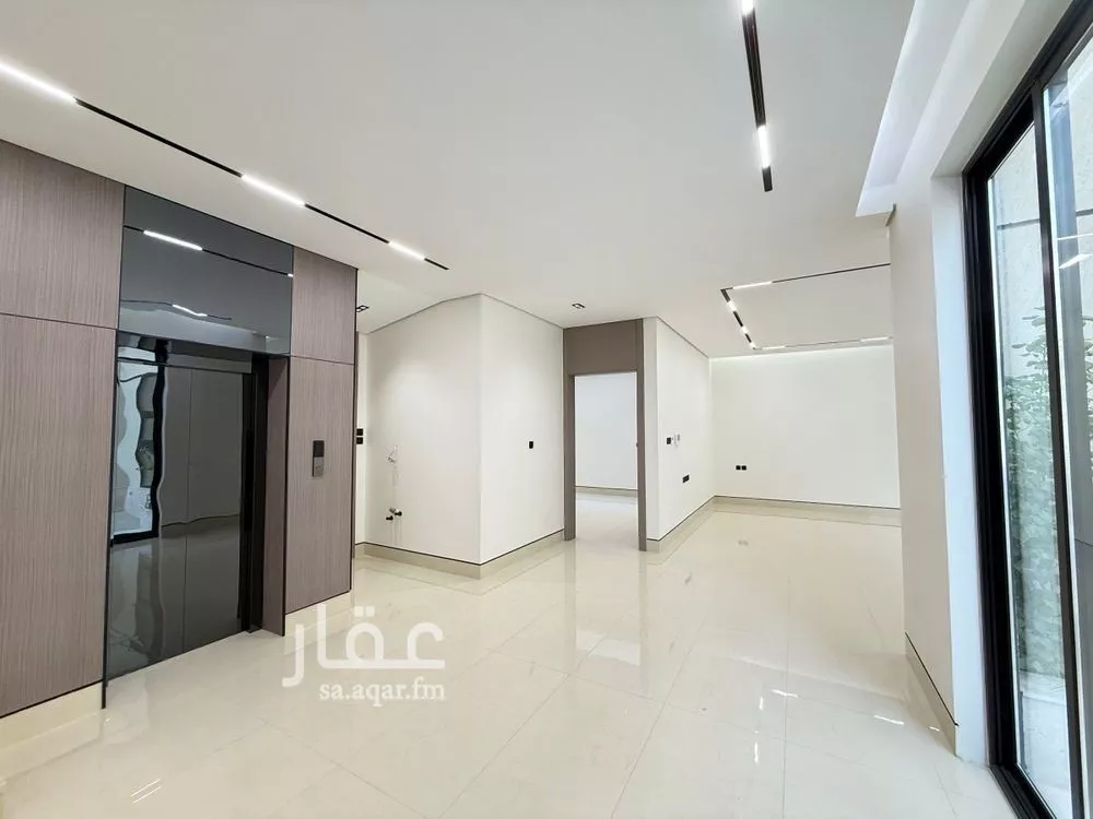 5 bedroom villa in Al Mahdiyyah 7