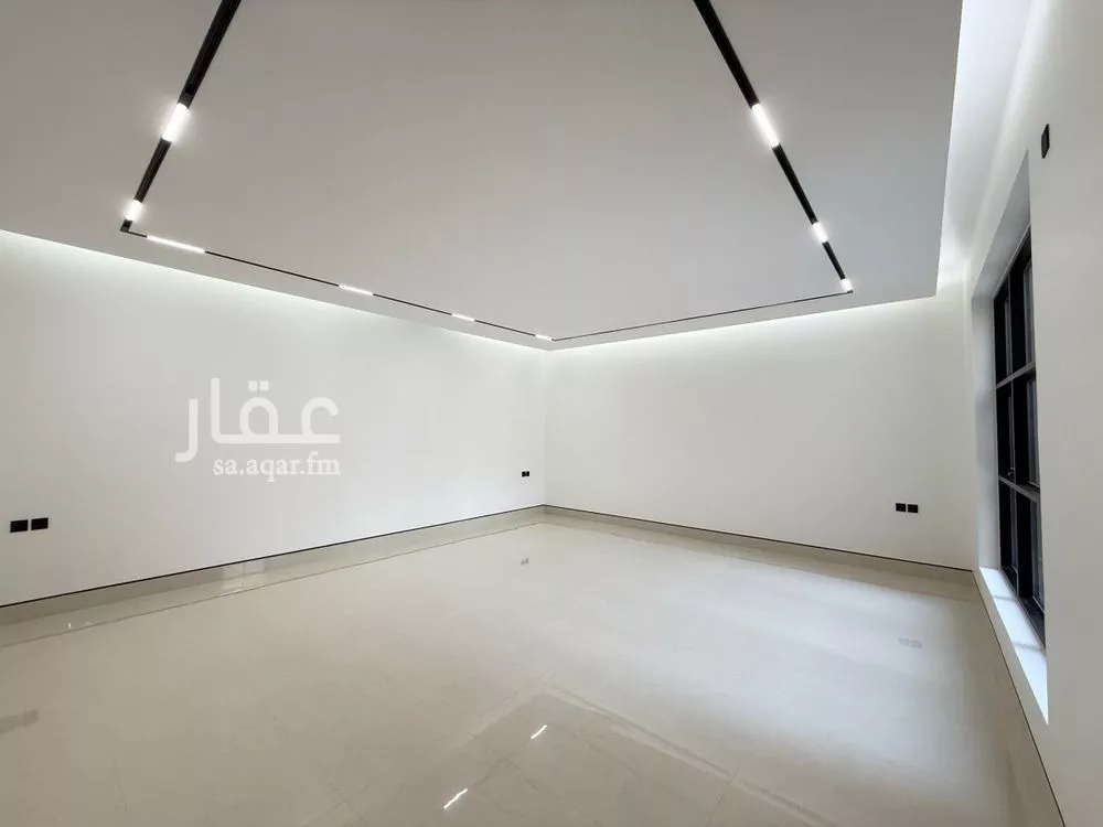5 bedroom villa in Al Mahdiyyah 8
