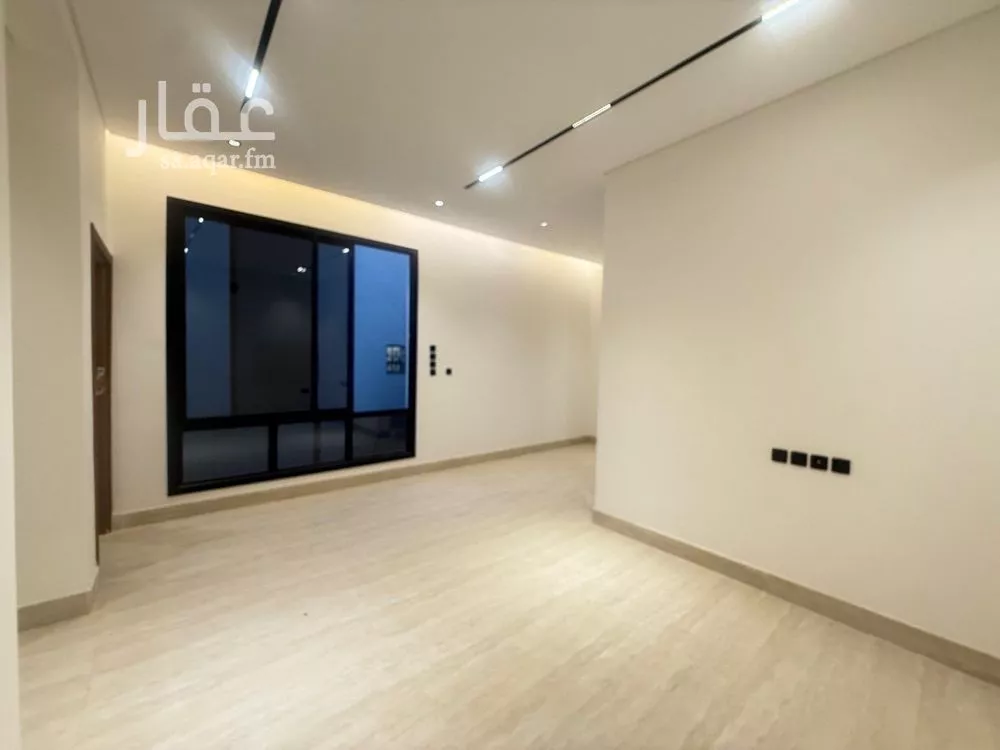 5 bedroom villa in Al Mahdiyyah 18