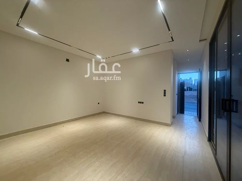 5 bedroom villa in Al Mahdiyyah 7