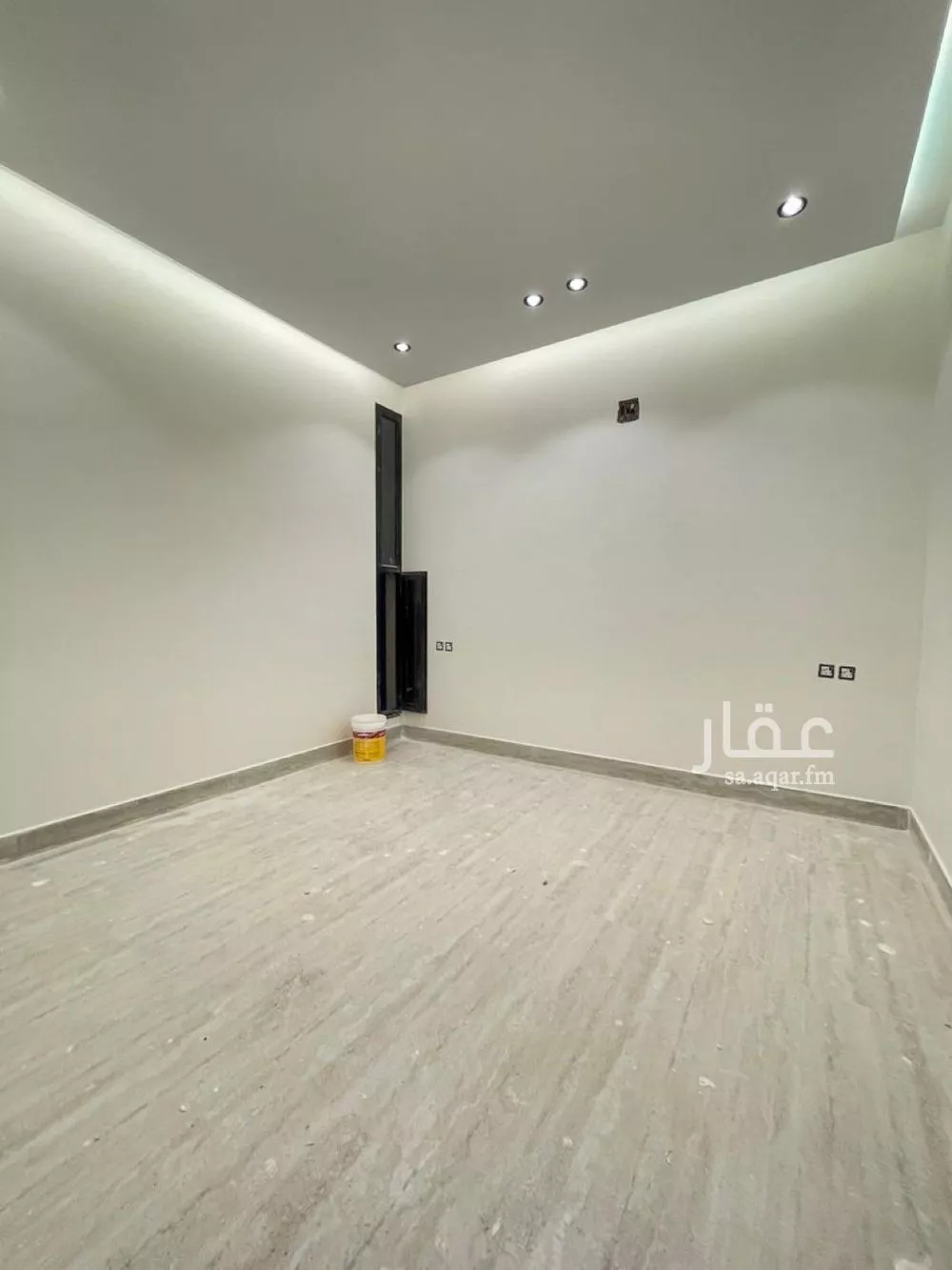 5 bedroom villa in Dhahrat Laban 11