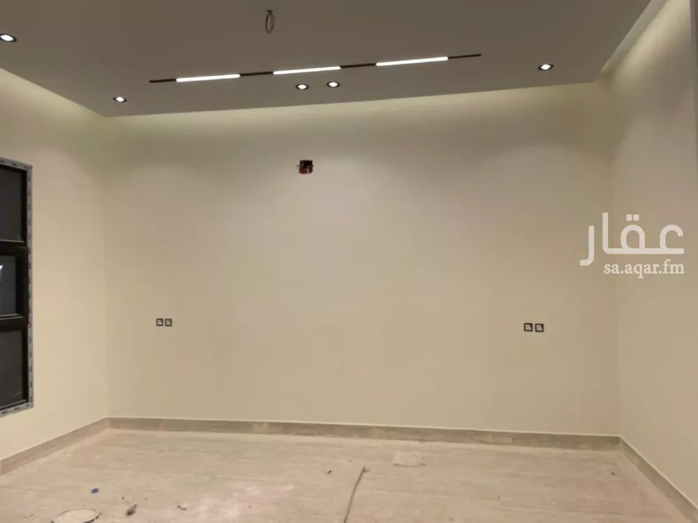 5 bedroom villa in Dhahrat Laban 12