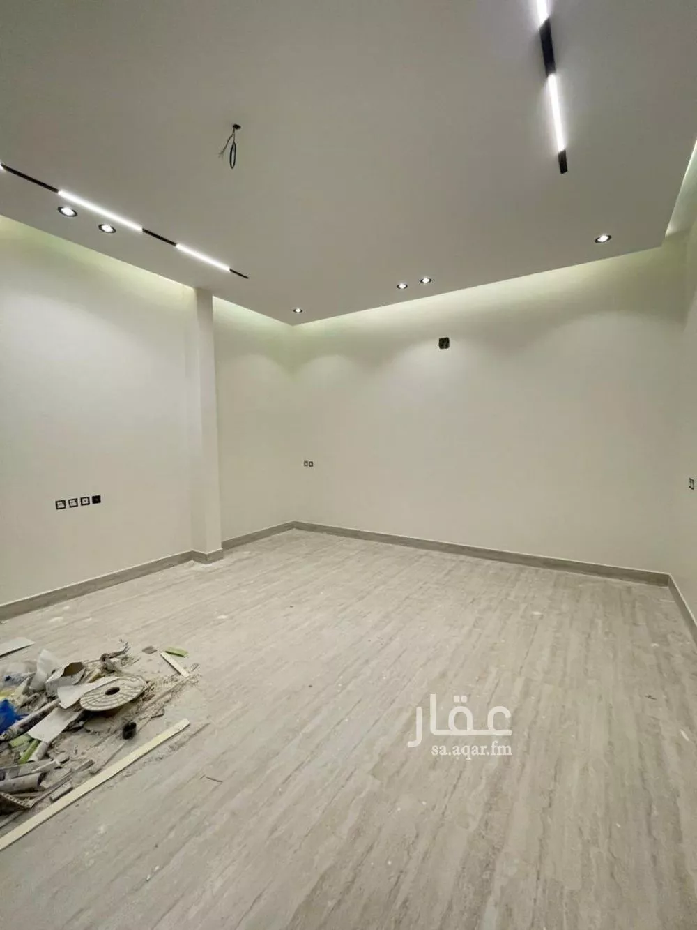 5 bedroom villa in Dhahrat Laban 15