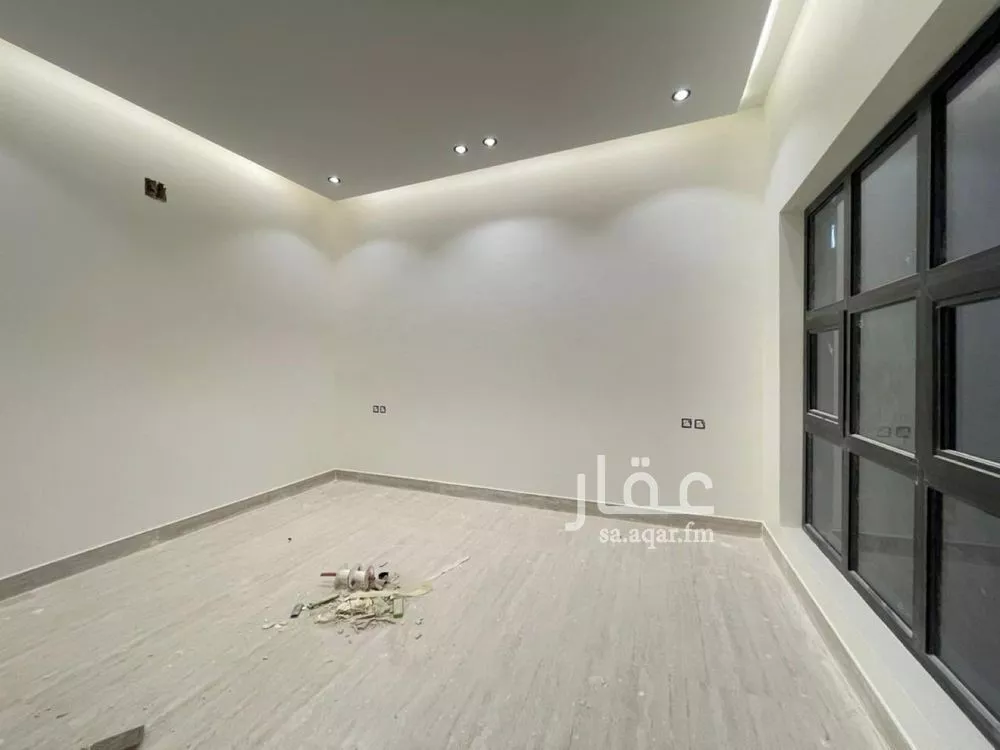 5 bedroom villa in Dhahrat Laban 4