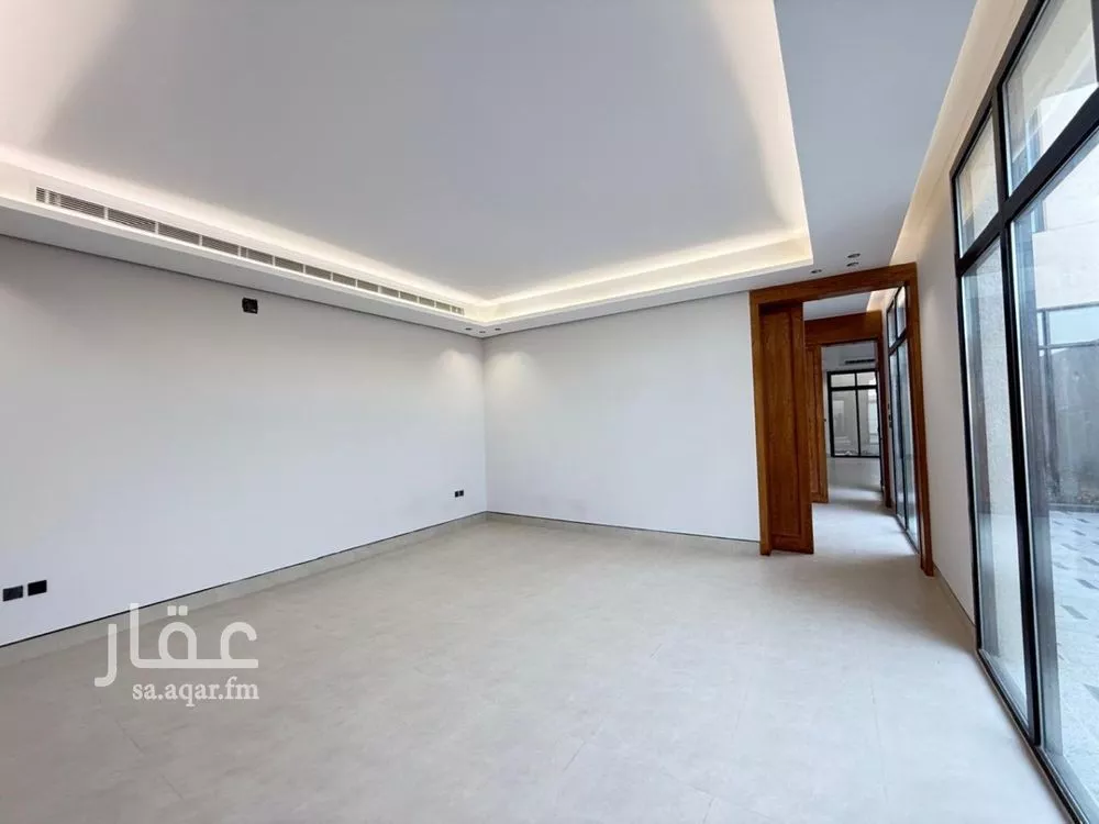 5 bedroom villa in Al Mahdiyyah 9