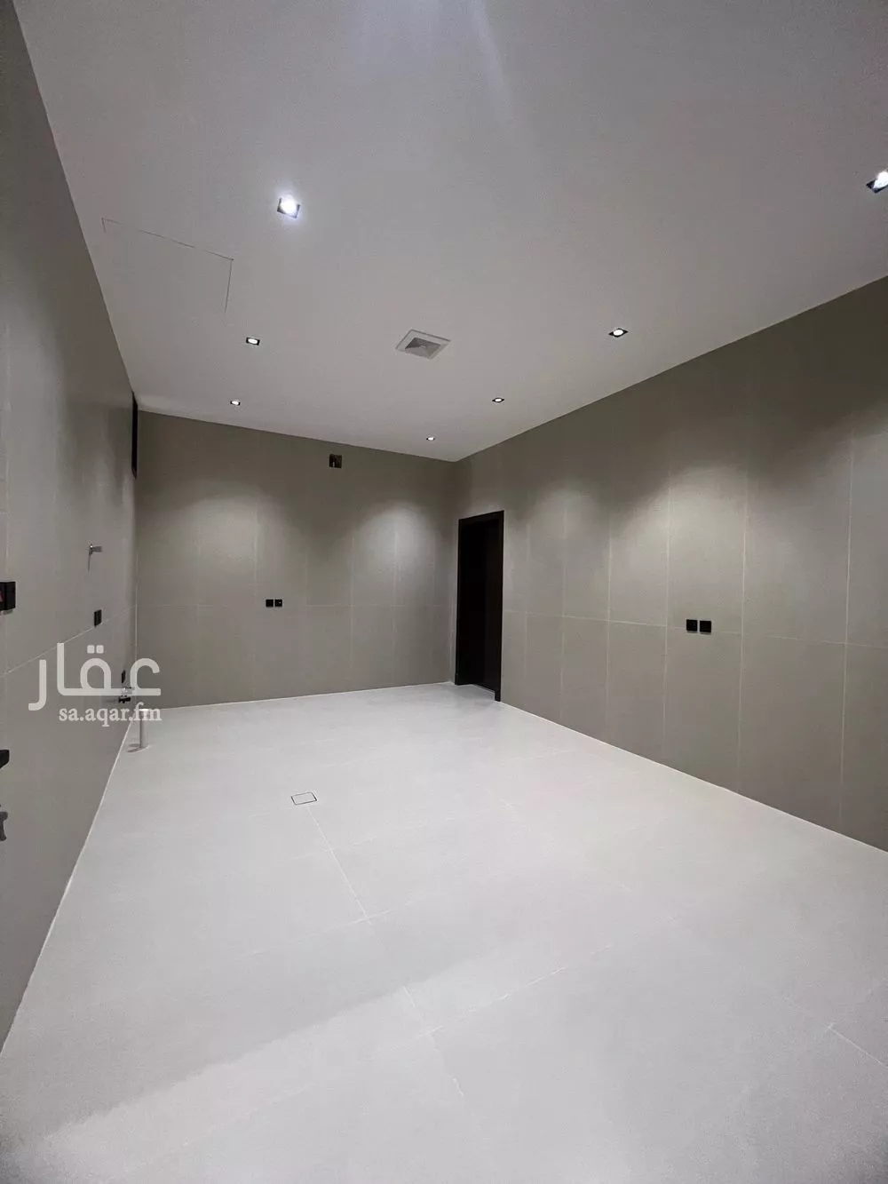 فيلا 9 غرف في الرمال 7