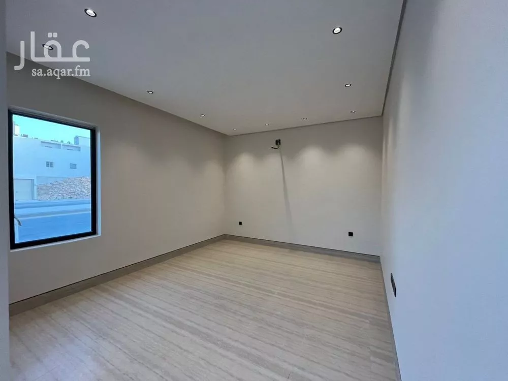 5 bedroom villa in Al Mahdiyyah 2