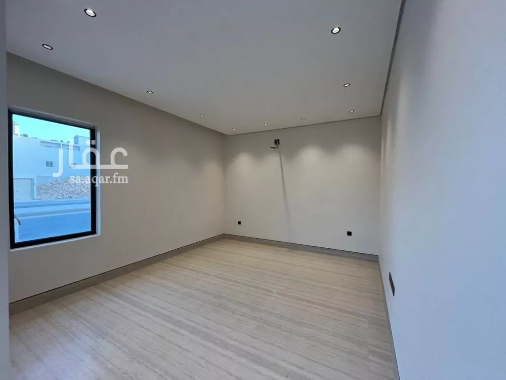 5 bedroom villa in Al Mahdiyyah 11