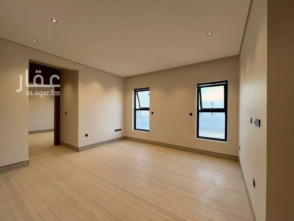 5 bedroom villa in Al Mahdiyyah 16