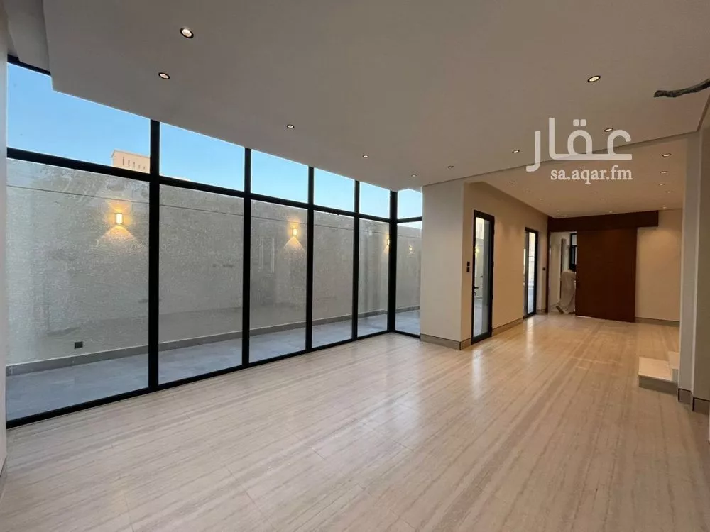5 bedroom villa in Al Mahdiyyah 10