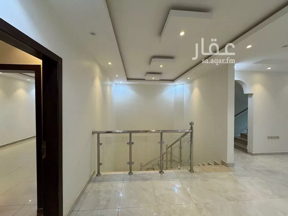 فيلا 5 غرف في النرجس 12