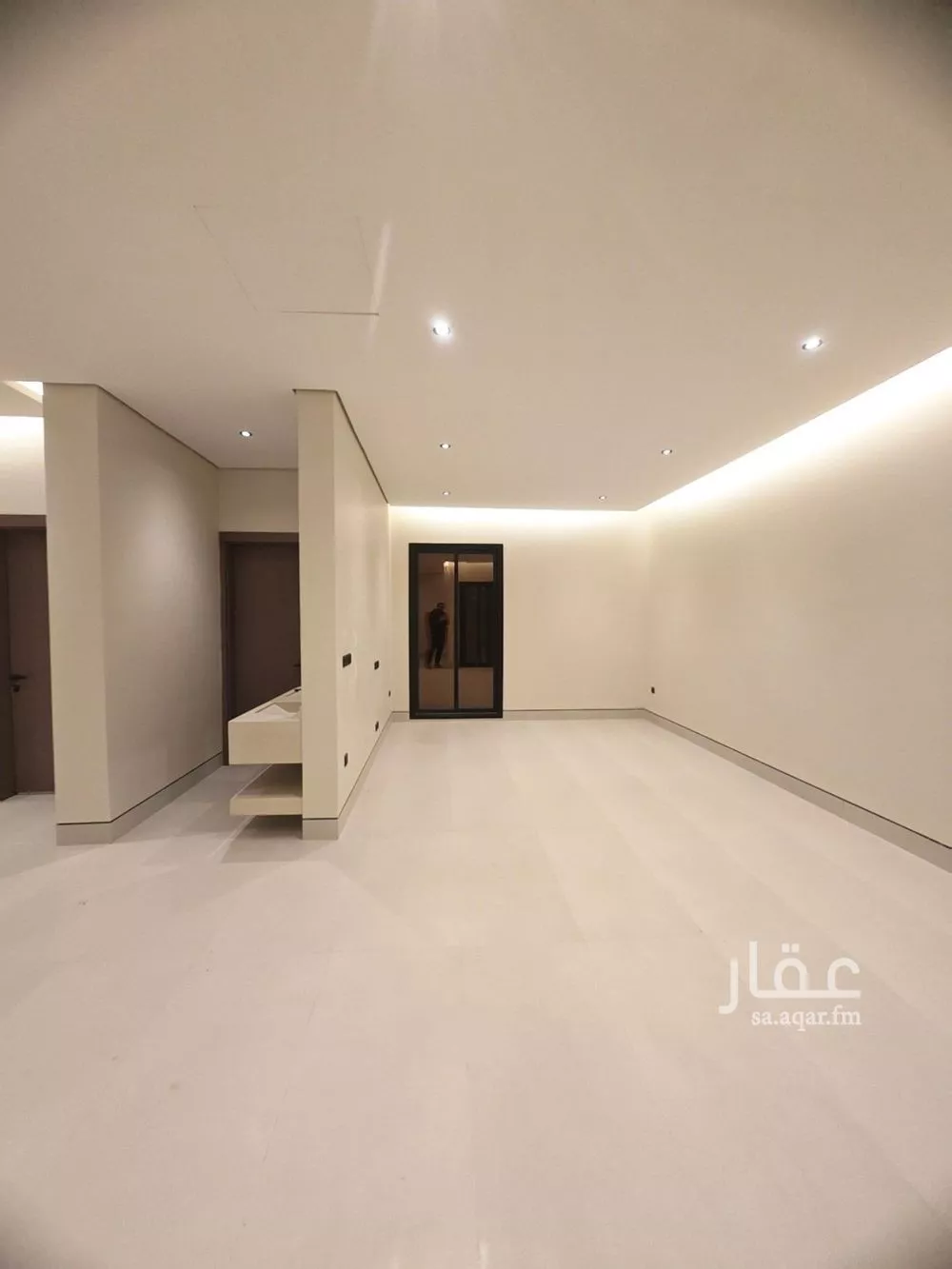 4 bedroom villa in Al Aridh 9