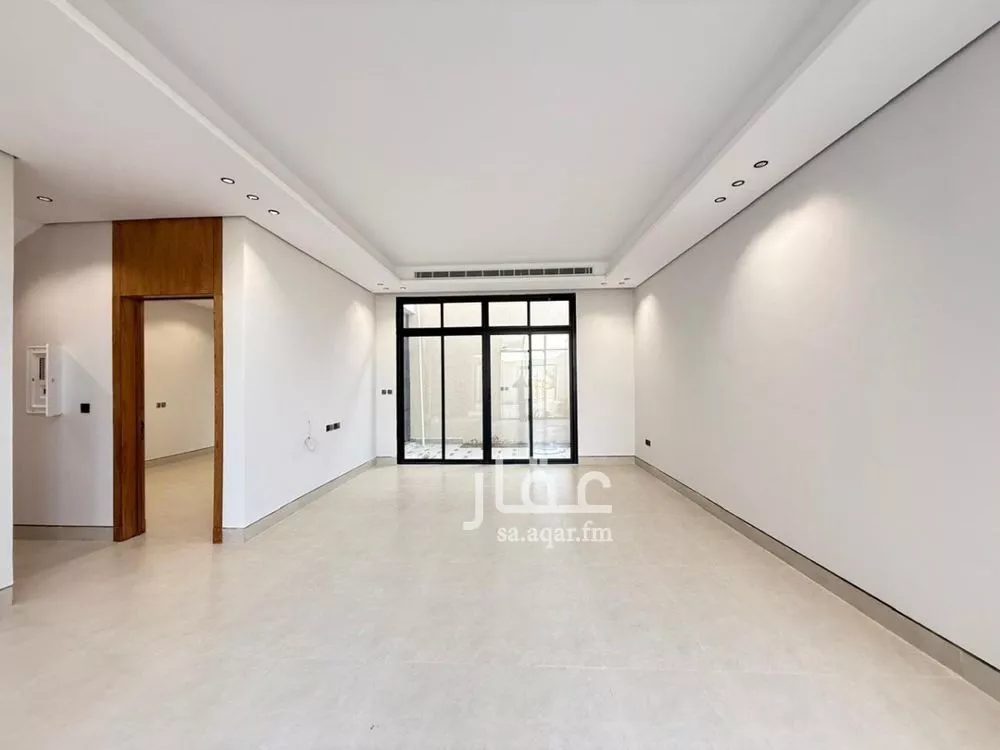 5 bedroom villa in Al Mahdiyyah 14