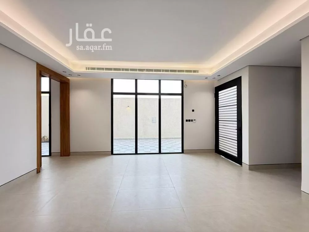 5 bedroom villa in Al Mahdiyyah 23