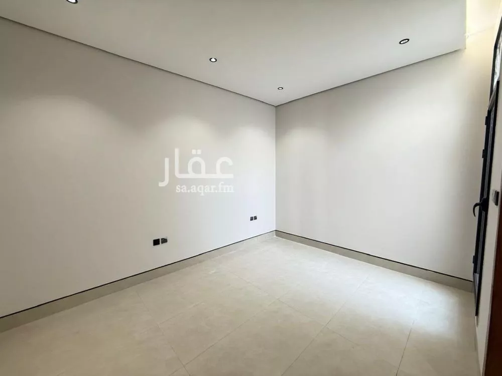 5 bedroom villa in Al Mahdiyyah 7
