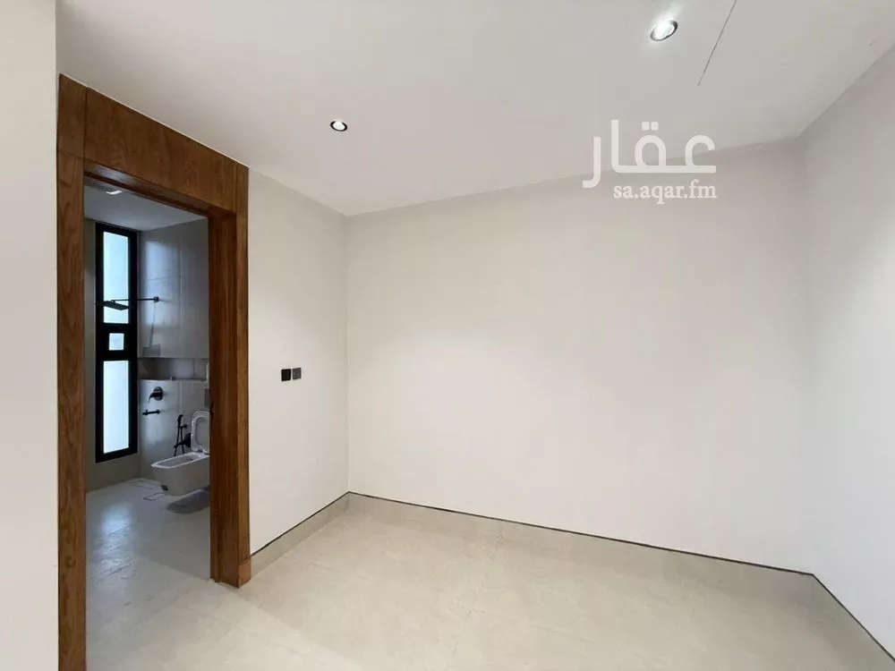 5 bedroom villa in Al Mahdiyyah 10