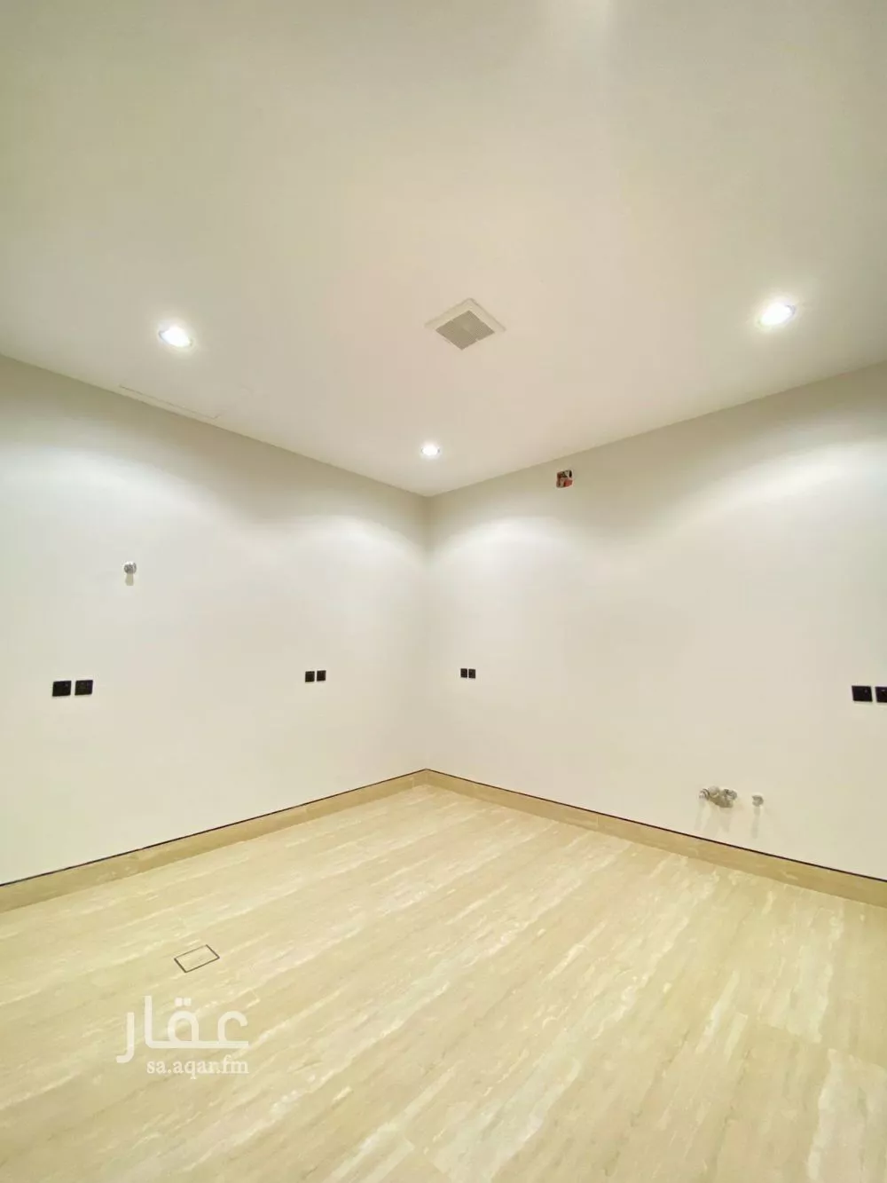 5 bedroom villa in Al Mahdiyyah 16
