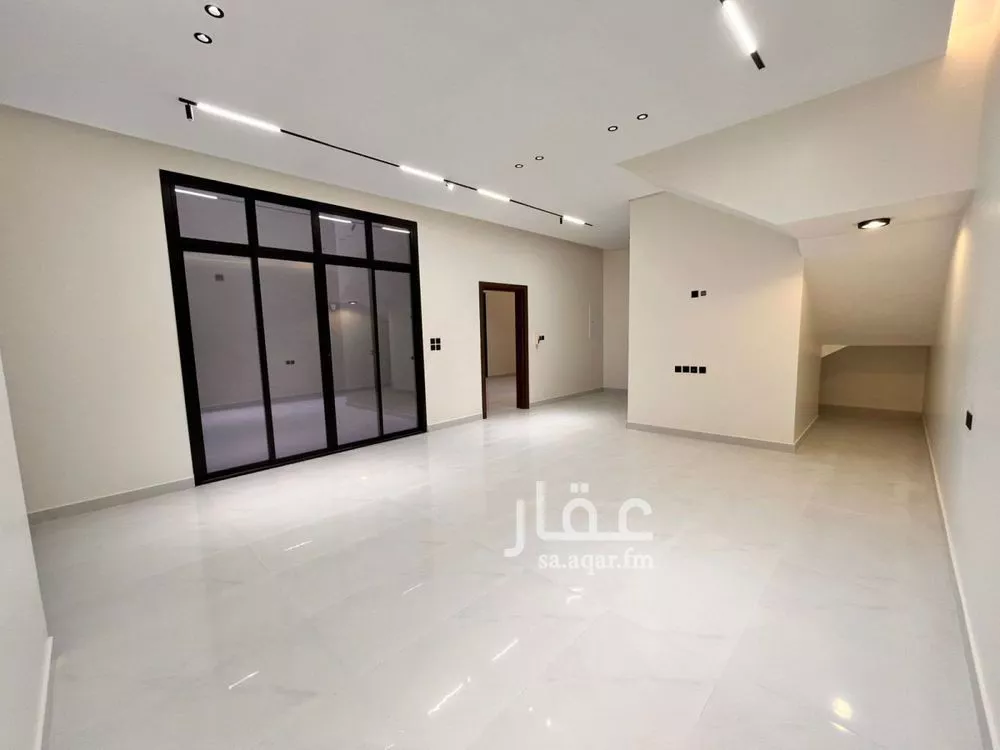 4 bedroom villa in Al Mahdiyyah 16