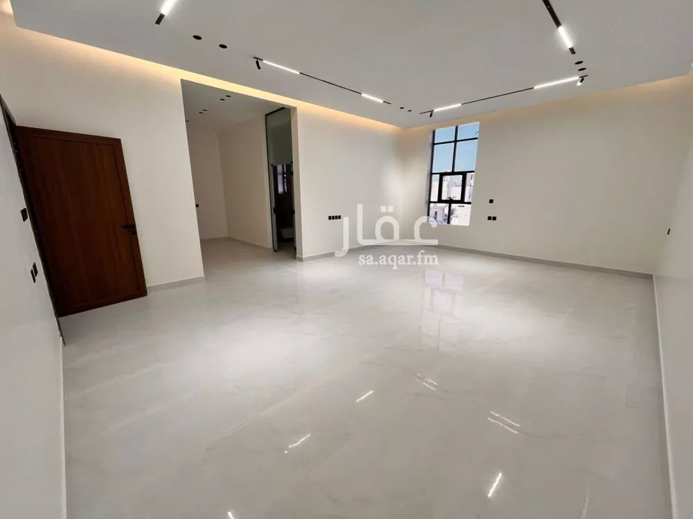 4 bedroom villa in Al Mahdiyyah 23