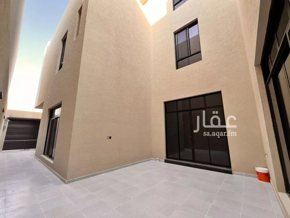 4 bedroom villa in Al Mahdiyyah 6