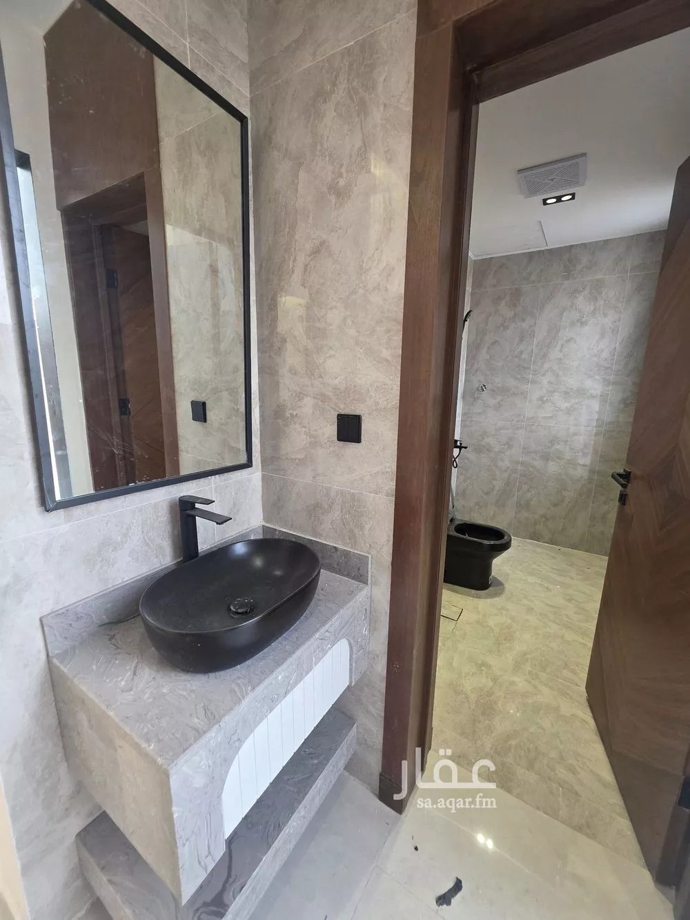 فيلا 8 غرف في طويق 18