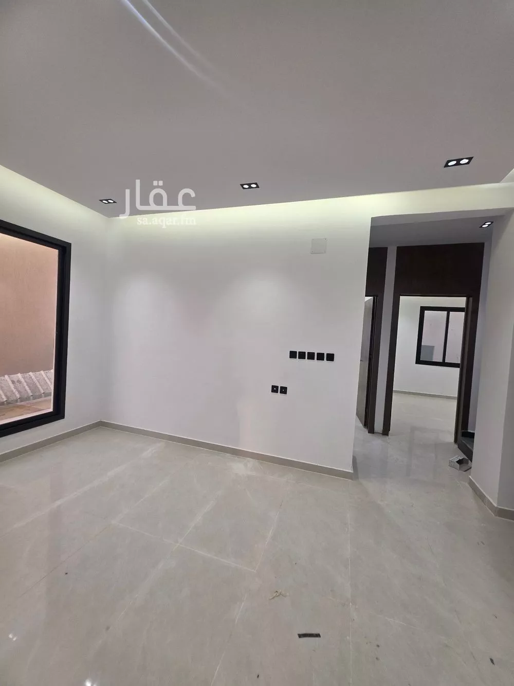 فيلا 8 غرف في طويق 19