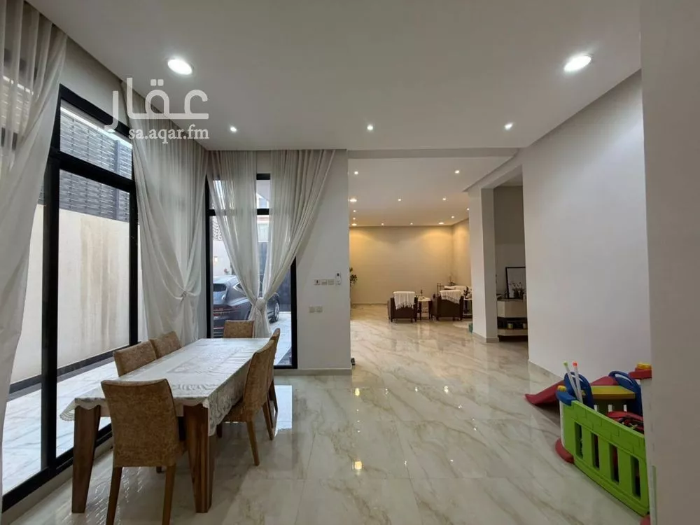 6 bedroom villa in Al Munsiyah 6