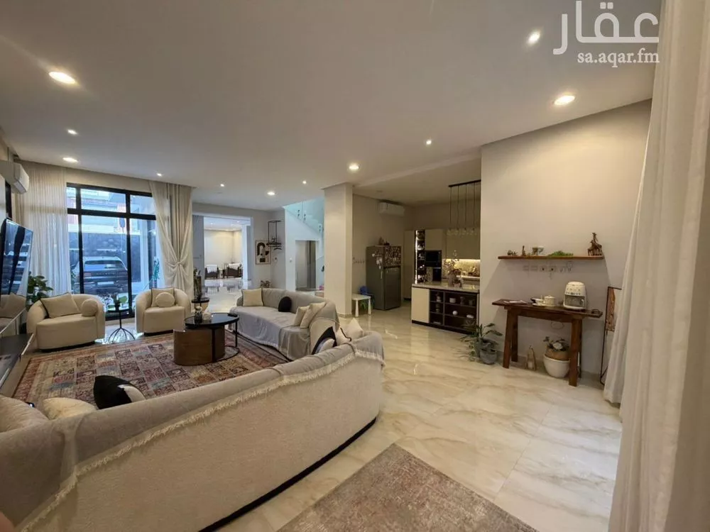 6 bedroom villa in Al Munsiyah 7