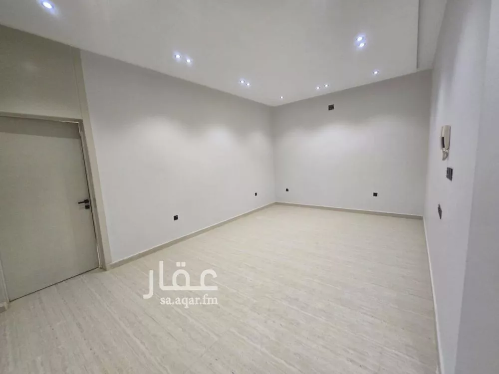 فيلا 4 غرف في بدر 11