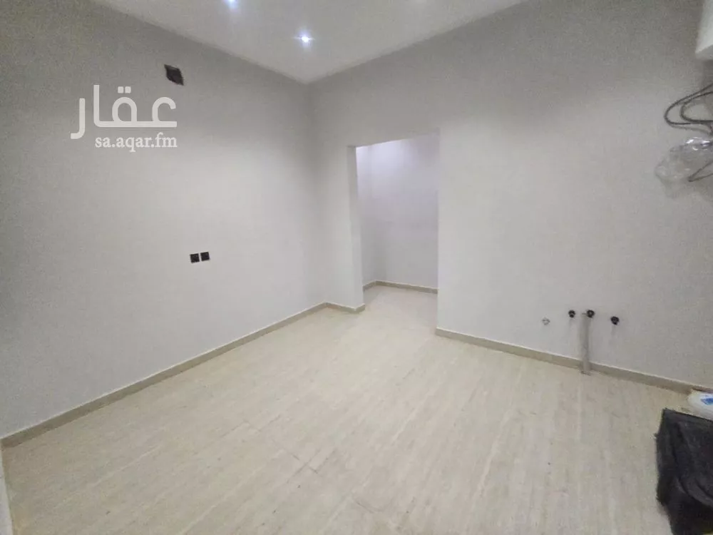 فيلا 4 غرف في بدر 13