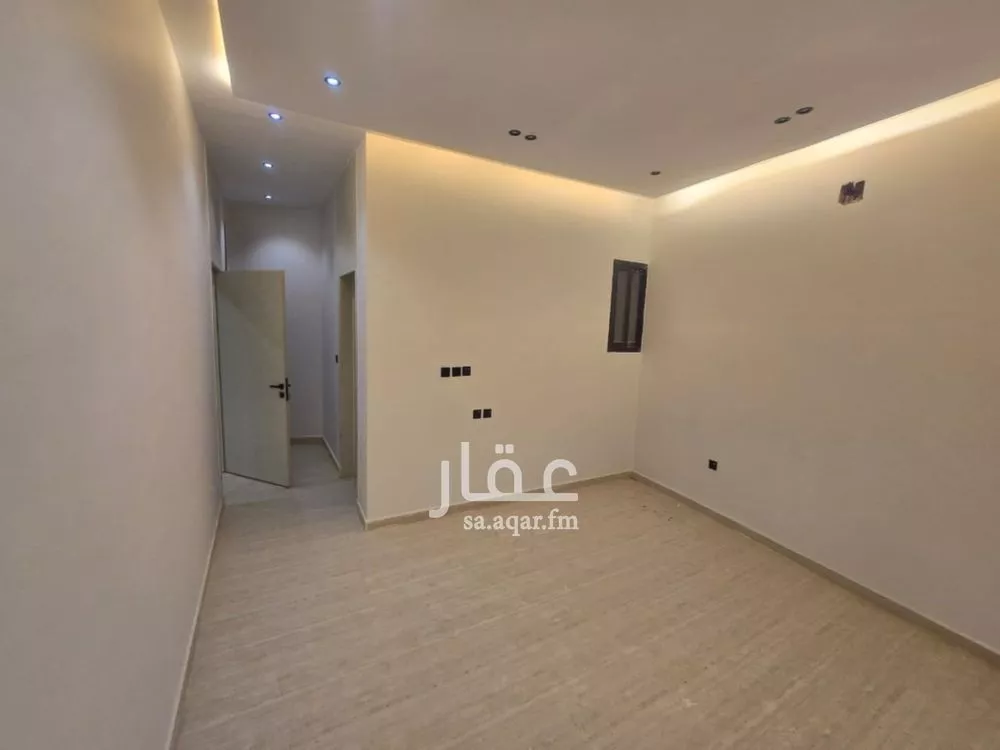 فيلا 4 غرف في بدر 7