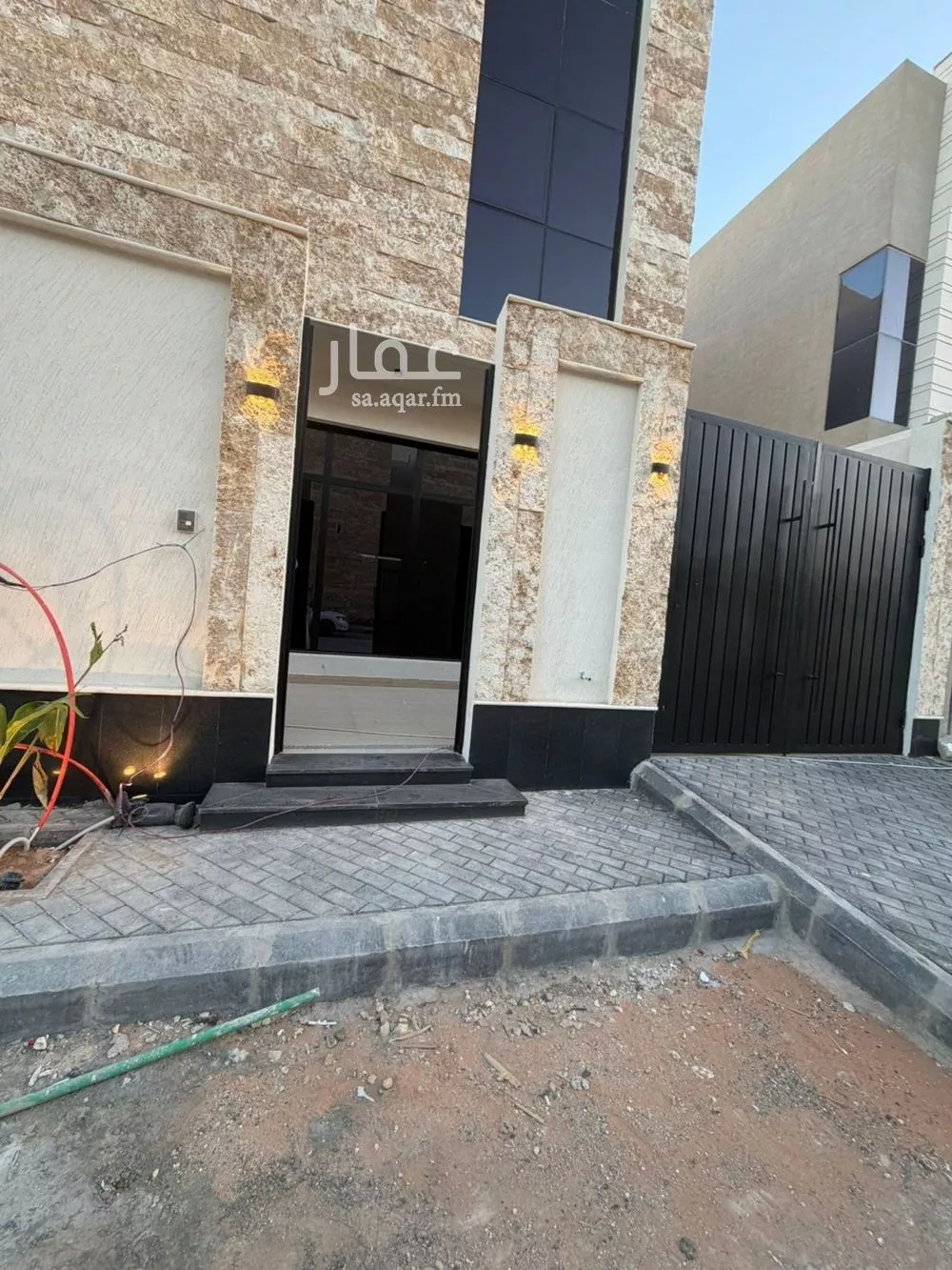 فيلا 4 غرف في النرجس 18