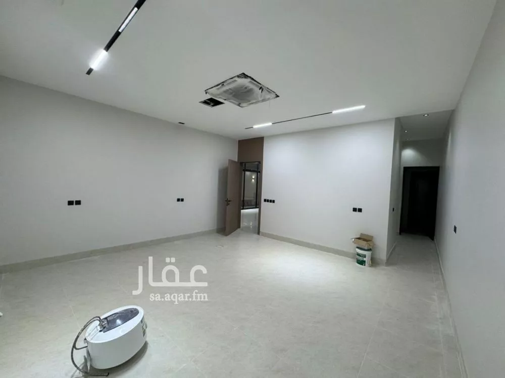 5 bedroom villa in Al Mahdiyyah 12