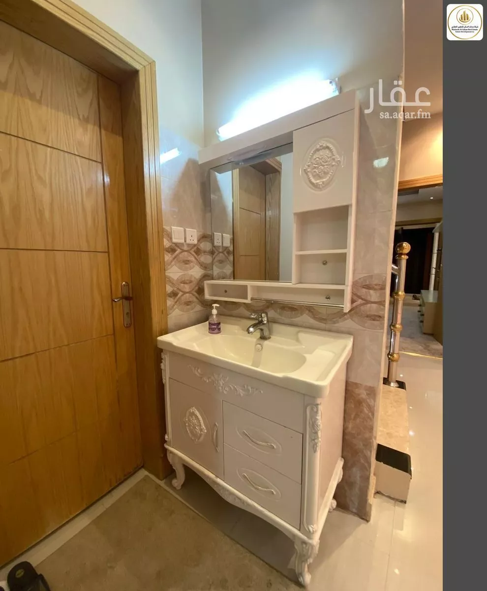 فيلا 8 غرف في ظهرة لبن 21