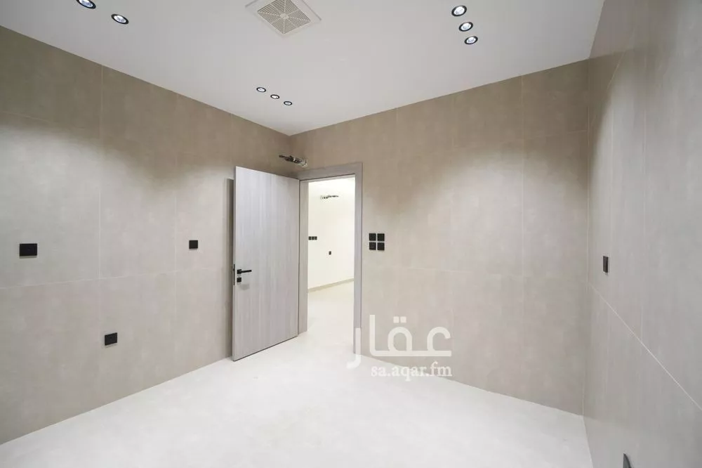 3 bedroom apartment in Al Nuzhah 12