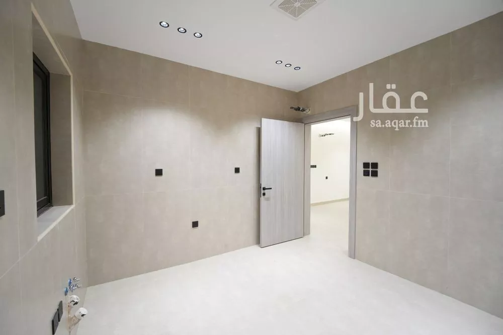 3 bedroom apartment in Al Nuzhah 14