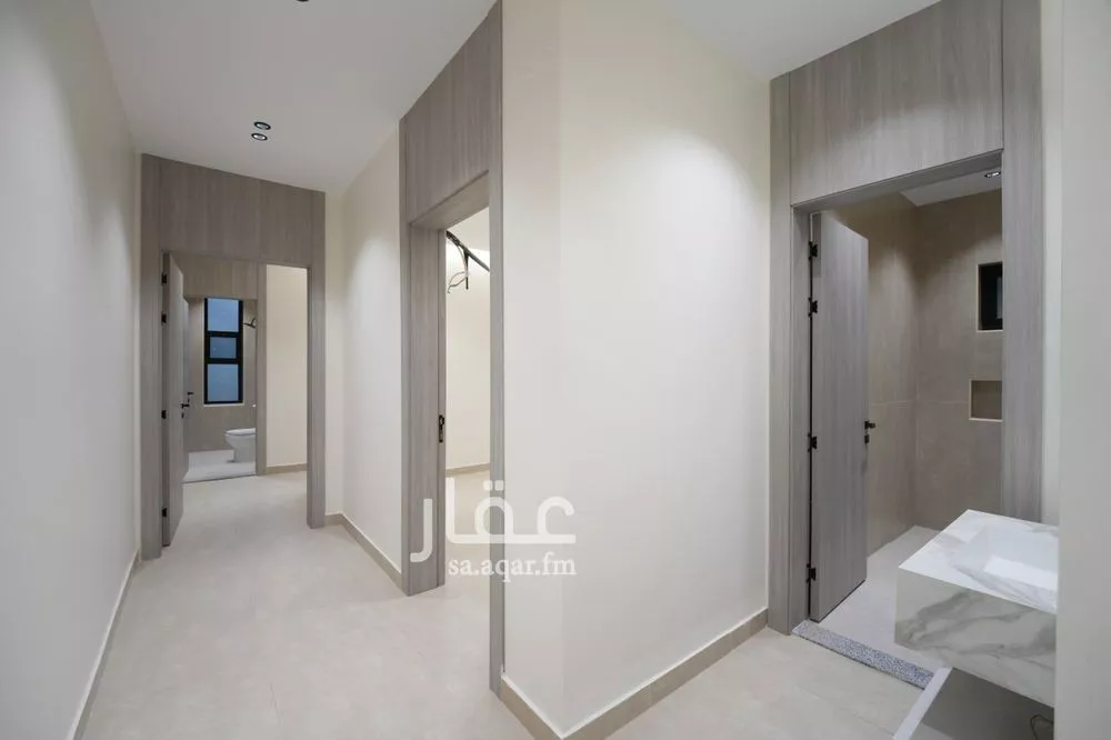 3 bedroom apartment in Al Nuzhah 4
