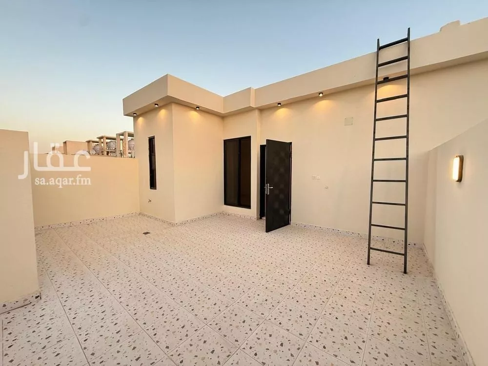 6 bedroom villa in Al Mahdiyyah 9