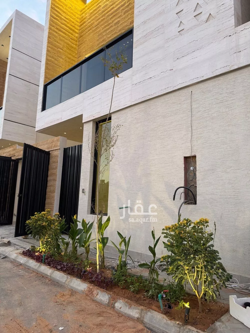 5 bedroom villa in Al Mahdiyyah 2