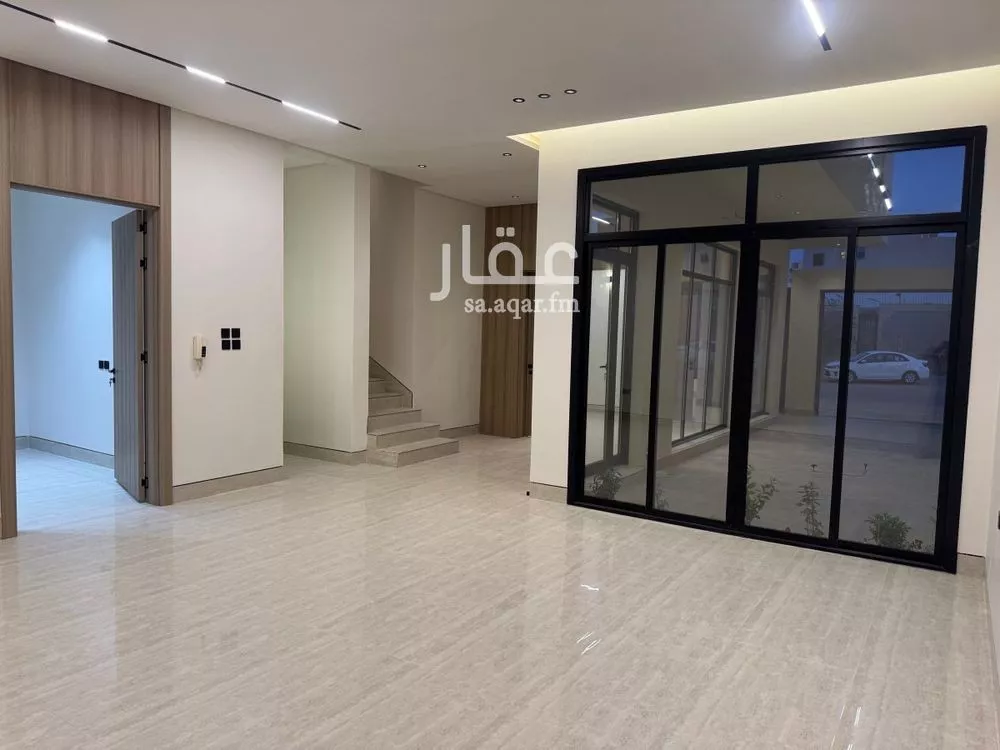 5 bedroom villa in Al Mahdiyyah 4