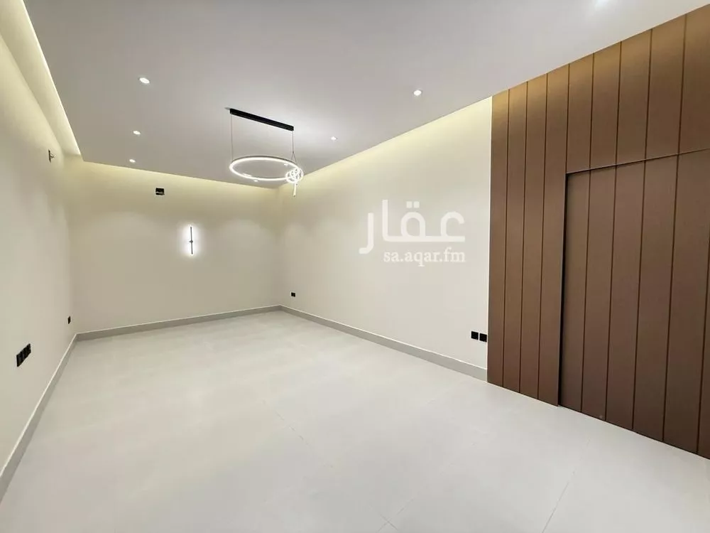 5 bedroom villa in Al Mahdiyyah 2