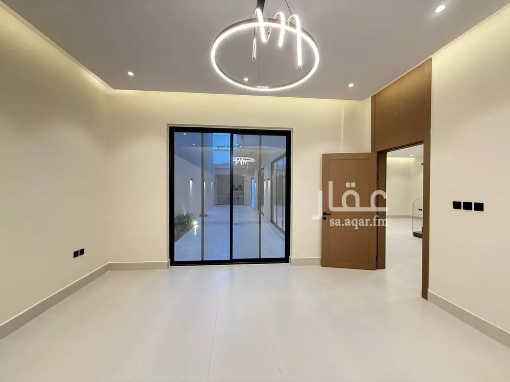 5 bedroom villa in Al Mahdiyyah 11