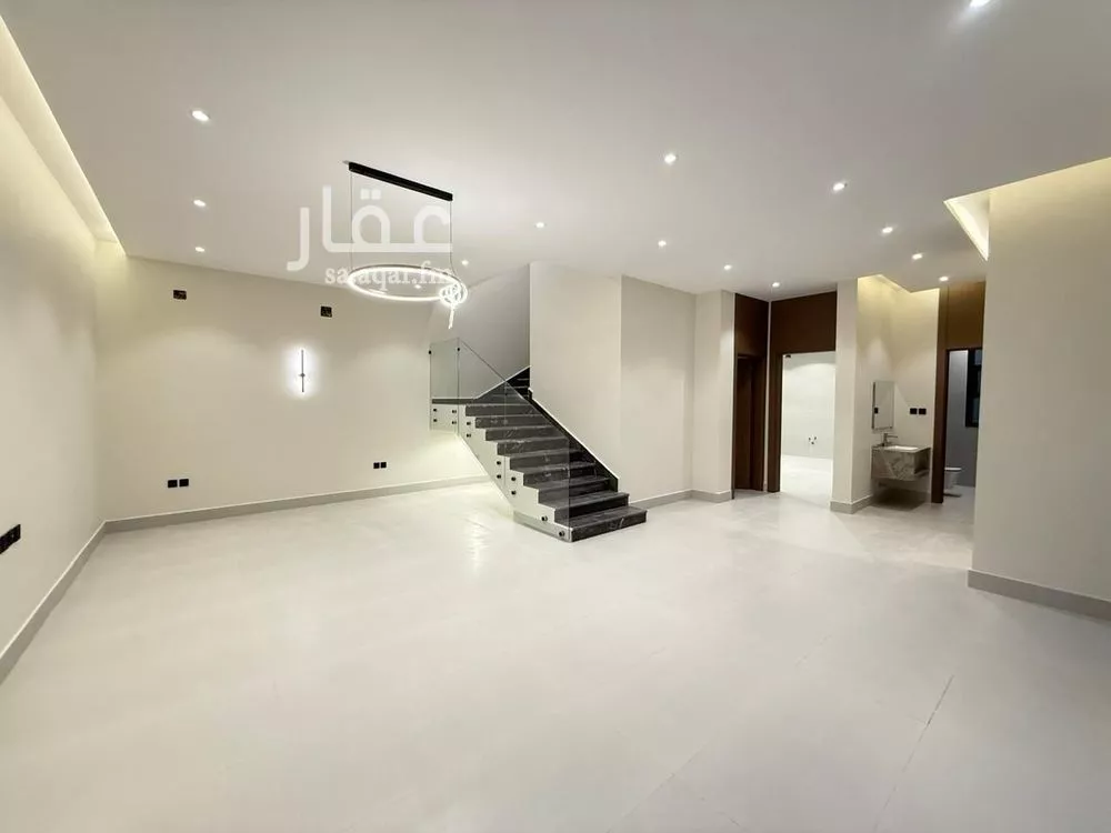 5 bedroom villa in Al Mahdiyyah 6