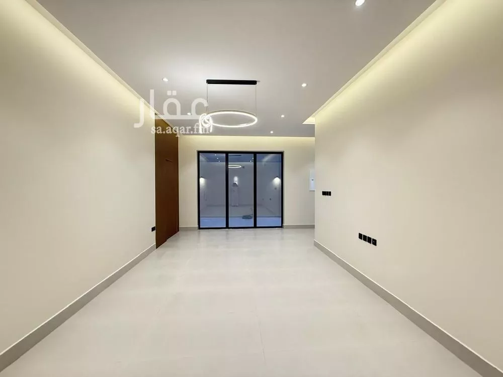5 bedroom villa in Al Mahdiyyah 7