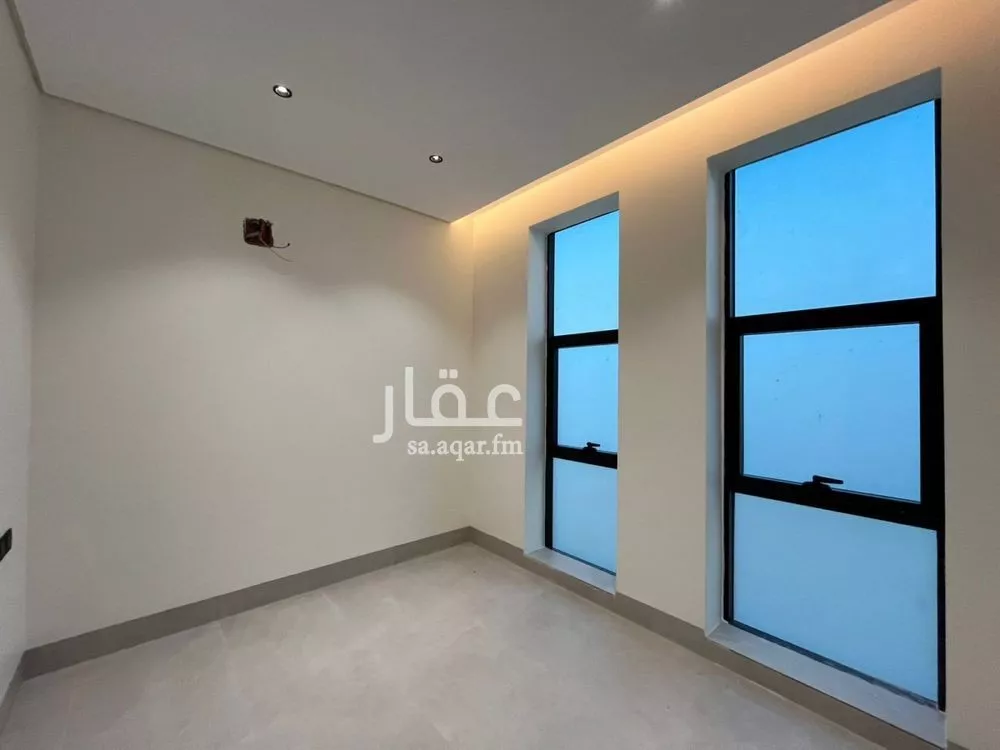 5 bedroom villa in Al Mahdiyyah 16